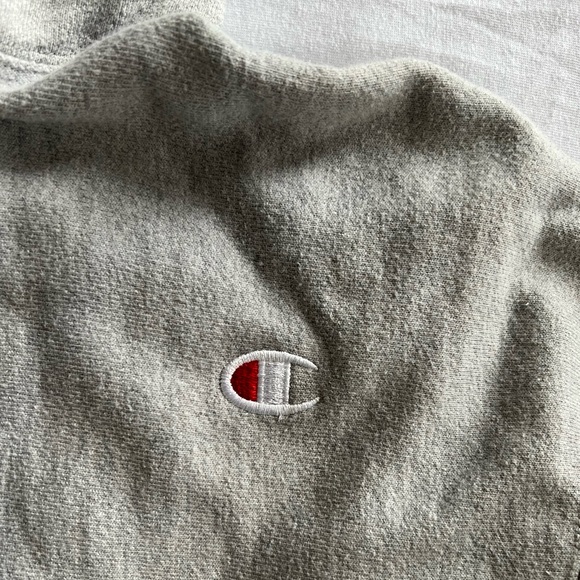 Champion Sweater - Picture 2 of 4